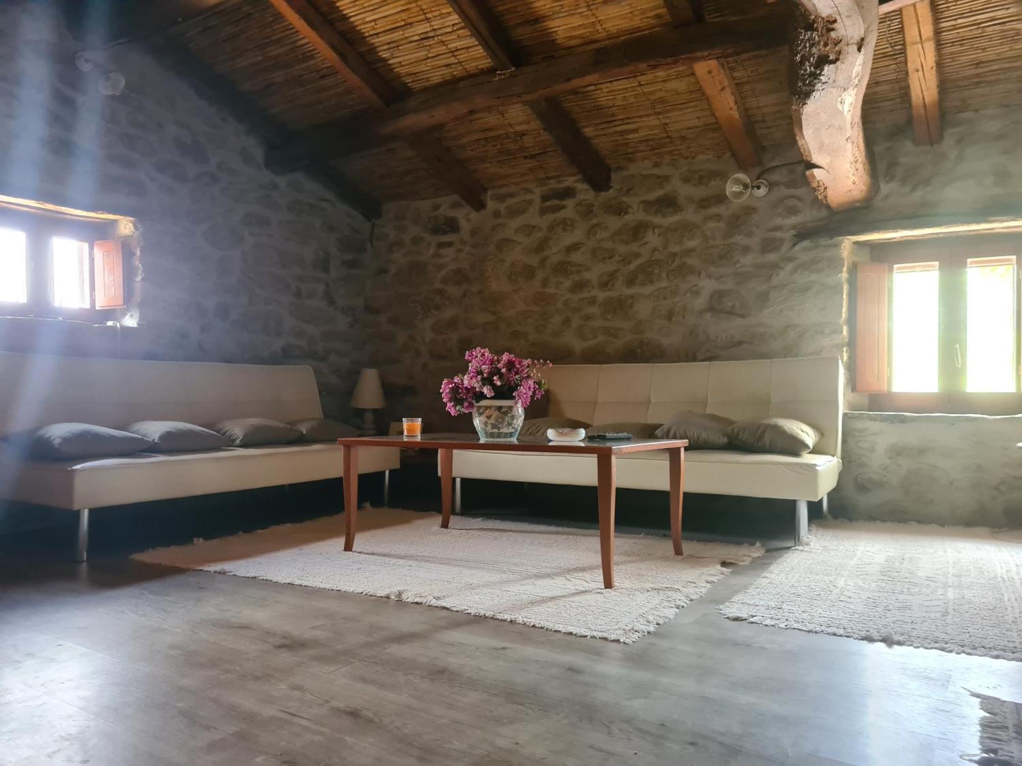 Villa Casa Di Pietra Usellus Exterior foto